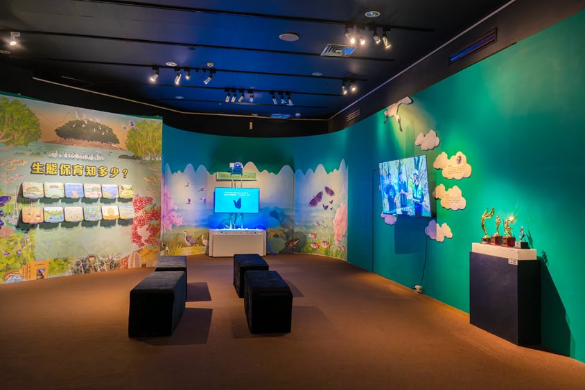 自然共生生態嚮艷特展展覽互動區：生態 電影院、生態互動模型